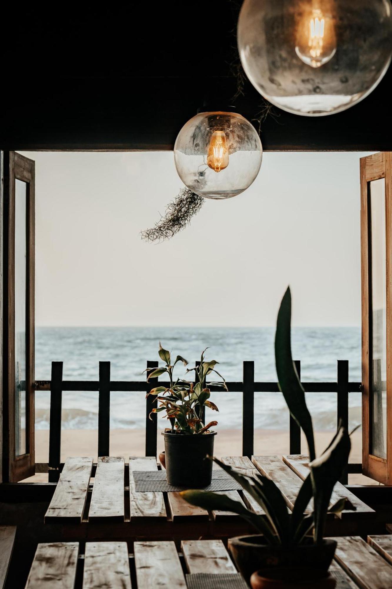 Winston Sea Front Villa Negombo Exterior foto